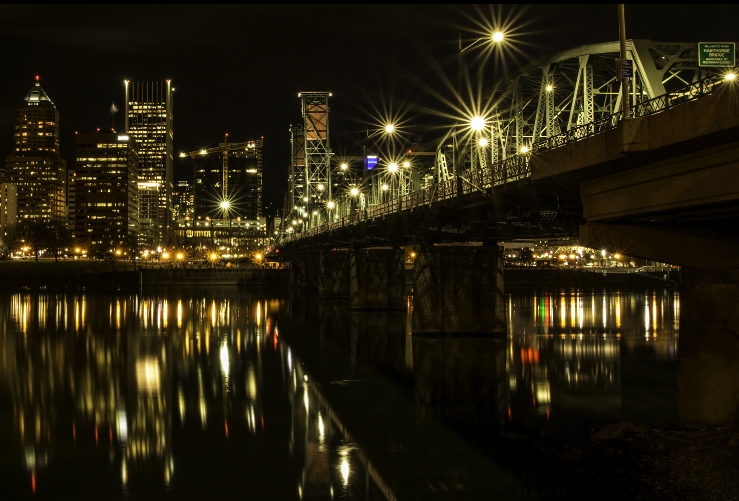 Hawthorne Bridge - Portland, Oregon